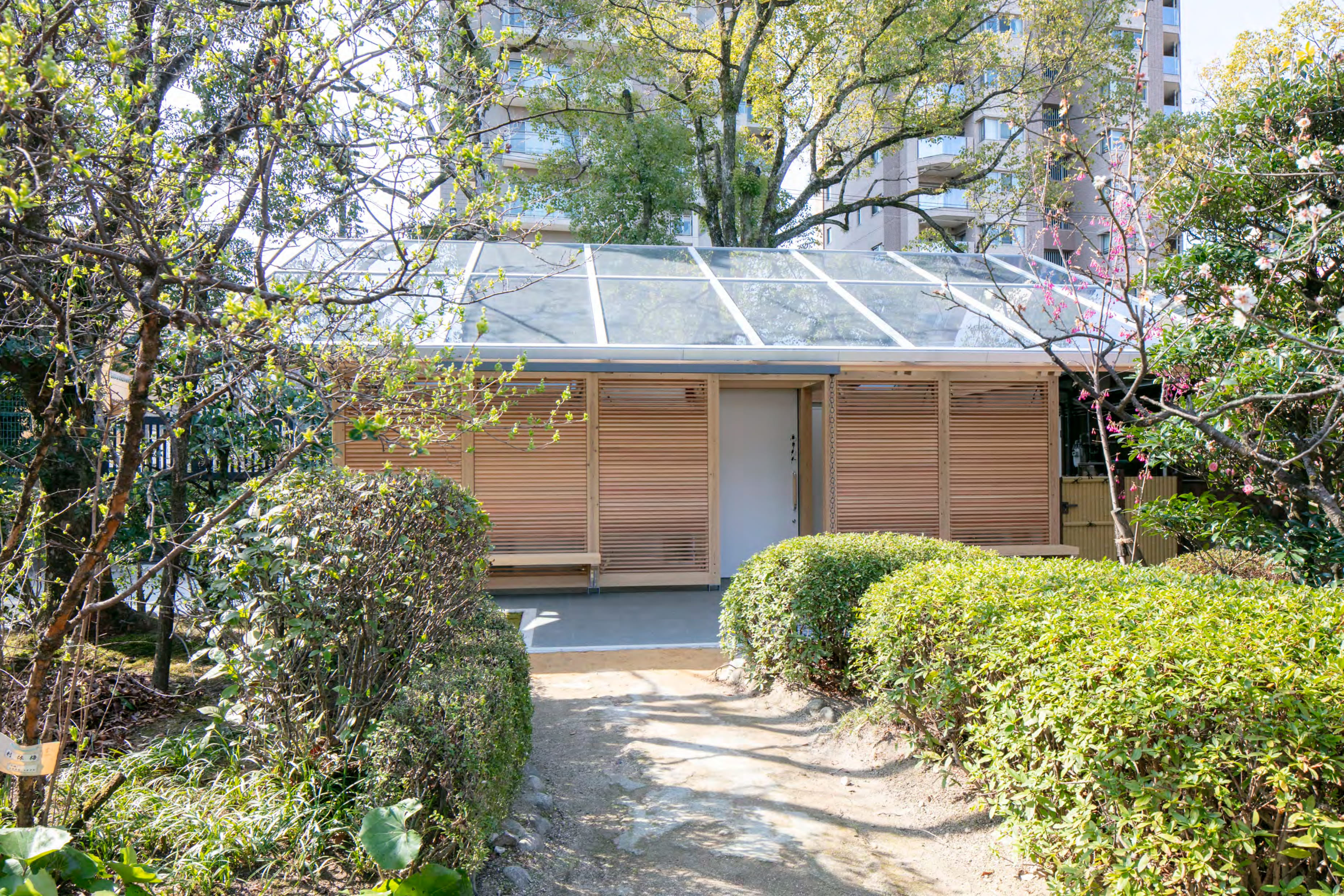 PHOTO: 「ひろしま建築学生チャレンジコンペ2019」で最優秀賞を受賞した由利光さんと生田海斗さんの作品が竣工しました